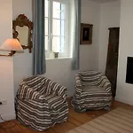 Hotel La Maison De La 2*