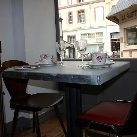 La Maison De La Hotel