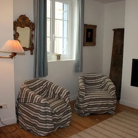 Hotel La Maison De La 2*