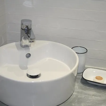 Hotel La Maison De La 2*