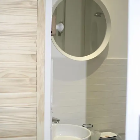 La Maison De La Hotel 2*