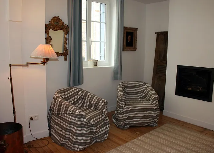 Hotel La Maison De La 2*