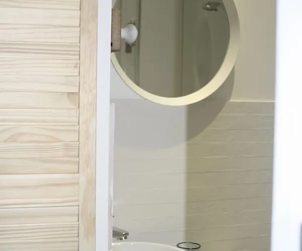 La Maison De La Hotel 2*